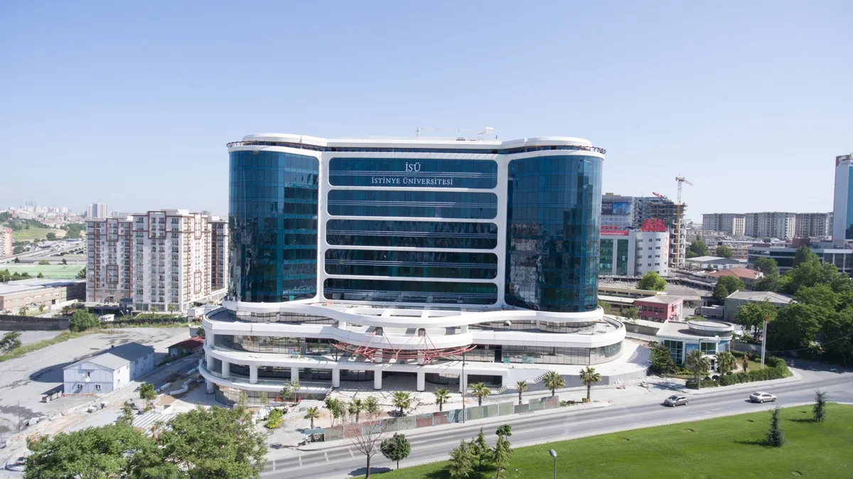 جامعة استينيا